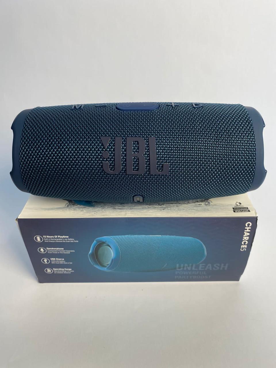 JBL Charge 5 – Potencia, Estilo y Libertad Donde Quieras